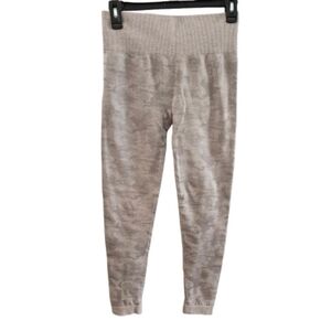 Gymshark Gray Camo Leggings- SEE MEASUREMENTS